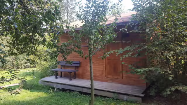 Pobyt ve tmě v sadu